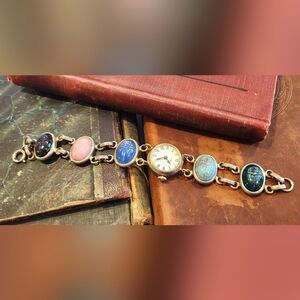 Vintage Scarab Wristwatch 🪲